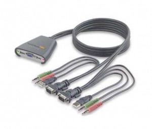 Belkin KVM preklopno stikalo za 2 računalnika priklopi VGA, USB in avdio