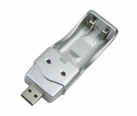 USB polnilec baterij (AA ali AAA)