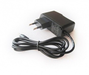 Omrežni polnilec 5V 1A 4,0 x 1,7mm (Playstation slim and lite)