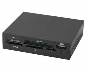 Vgradni čitalec kartic črne barve