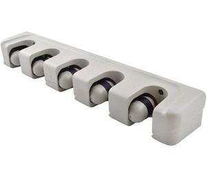 Obešalnik za vrtno orodje