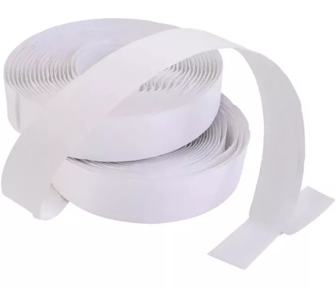 Samolepilni trak - ježek 2 cm x 5 m (par) - bele barve