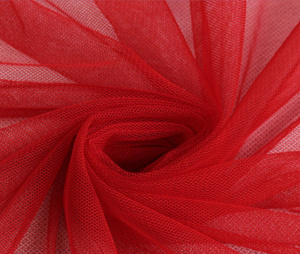 Mreža proti komarjem na meter rdeča