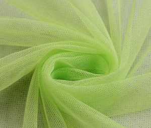 Mreža proti komarjem na meter svetlo zelena